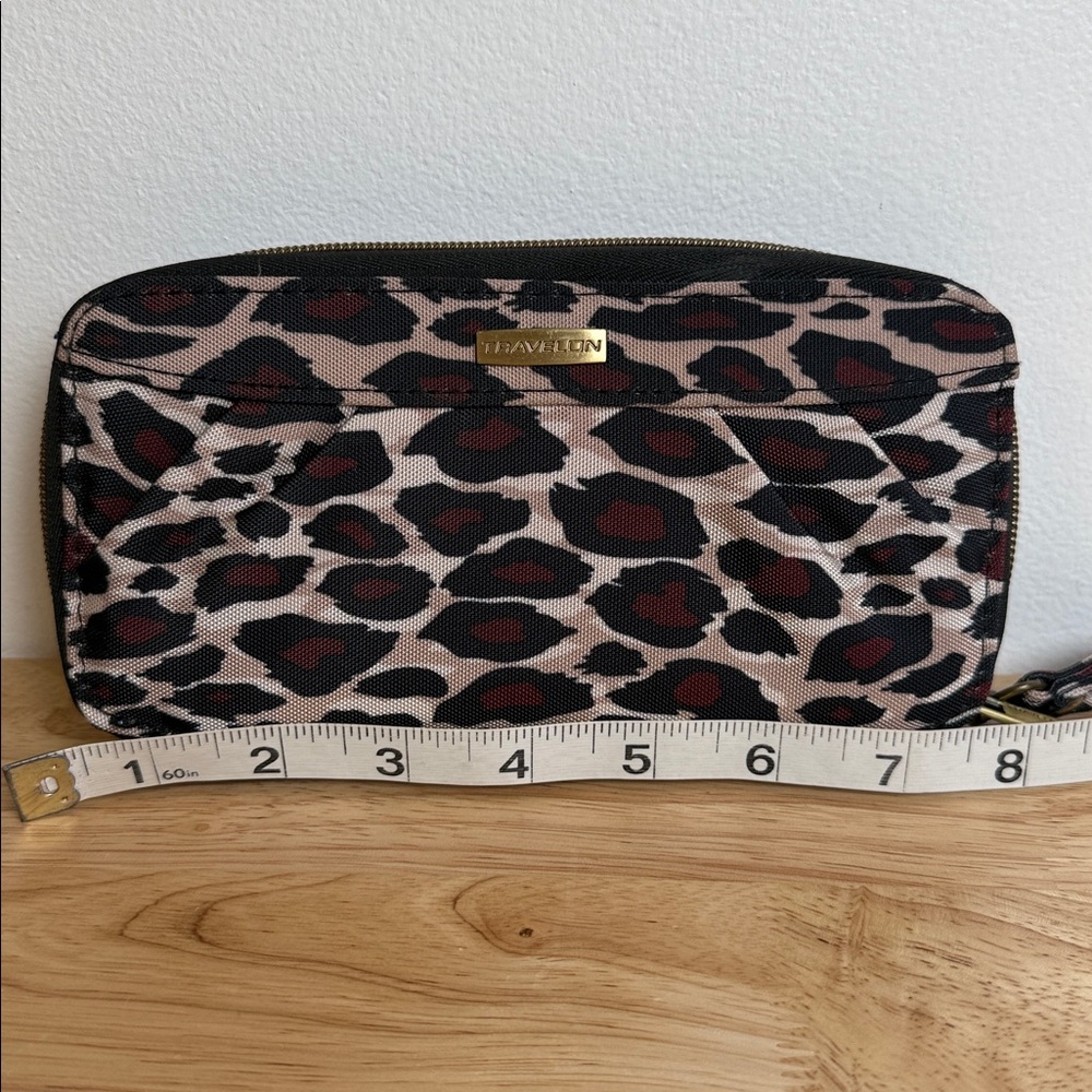 Travelon | Animal Print Wristlet with Strap | NWOT - Picture 13 of 14